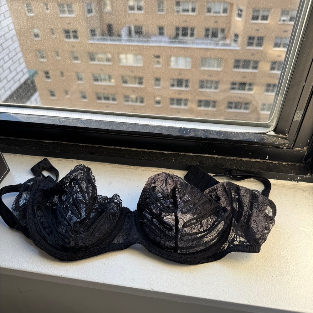 La Perla black lace bra size 2 b cup